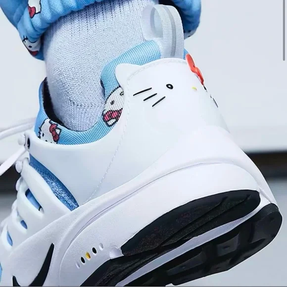 Nike X Hello Kitty Presto (2022) - Picture 3 of 3